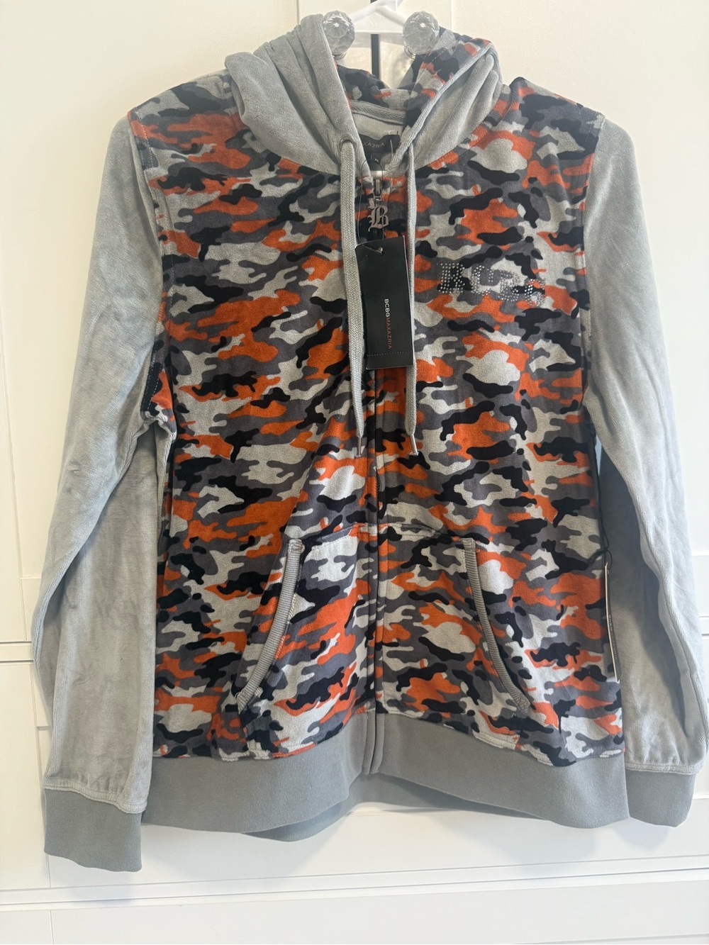 Gray 2 Piece Velour Hoodie & Pants Set for Cool Days BCBGMAXAZRIA Size XL NWT - Picture 2 of 8